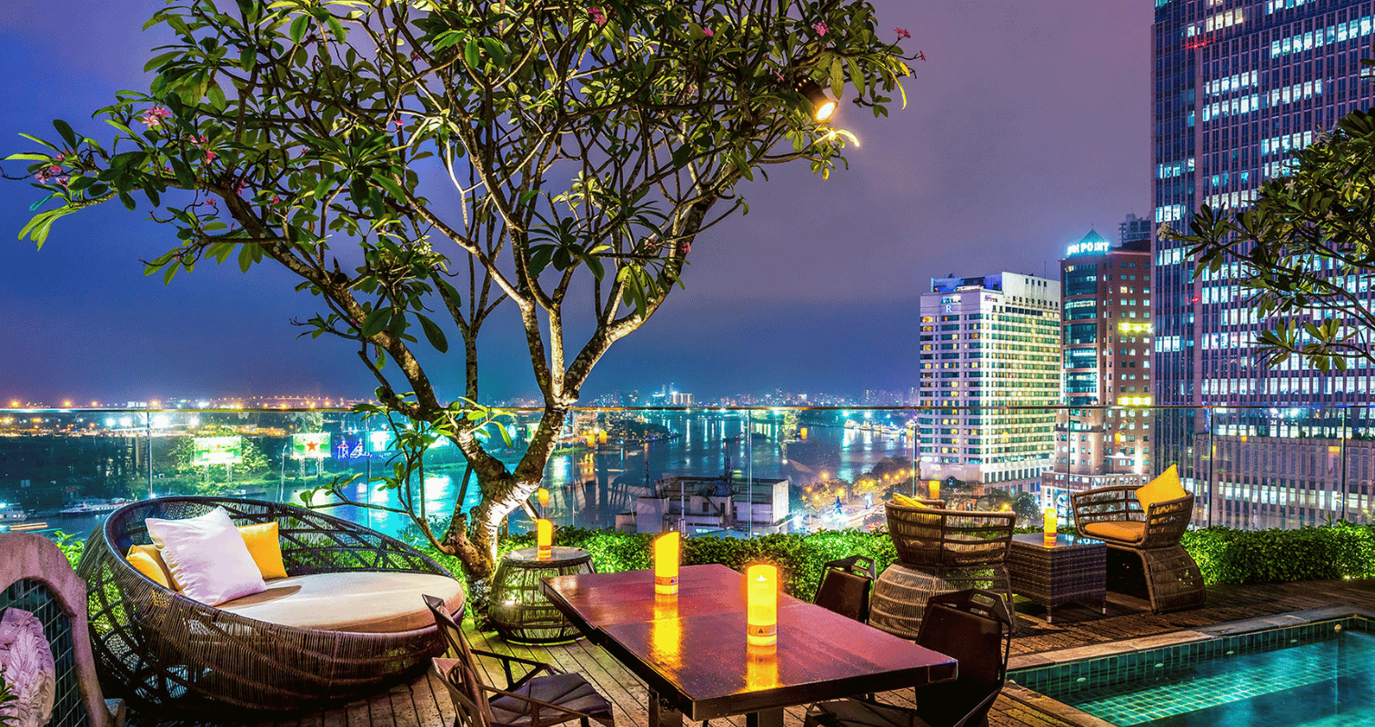 Jolie Rooftop Garden Bar