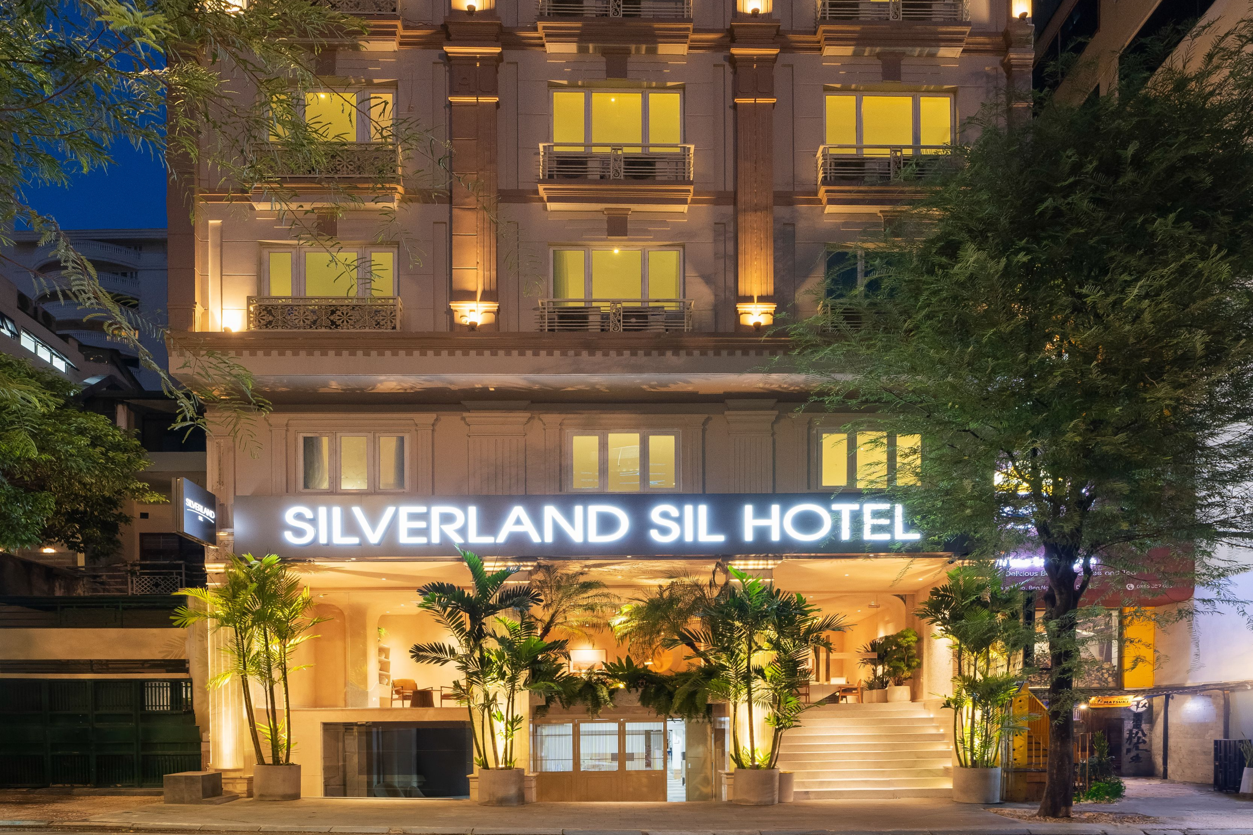 SVL SIl Facade