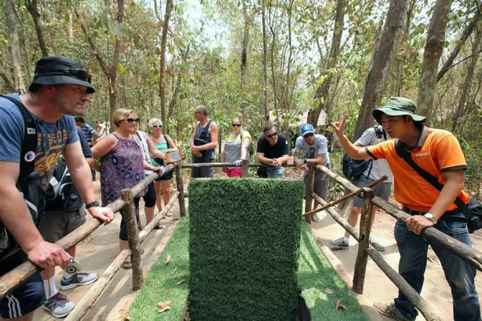 Cu Chi Tunnels tour: an exciting historical discovery journey 13 cu chi tunnel tour guide