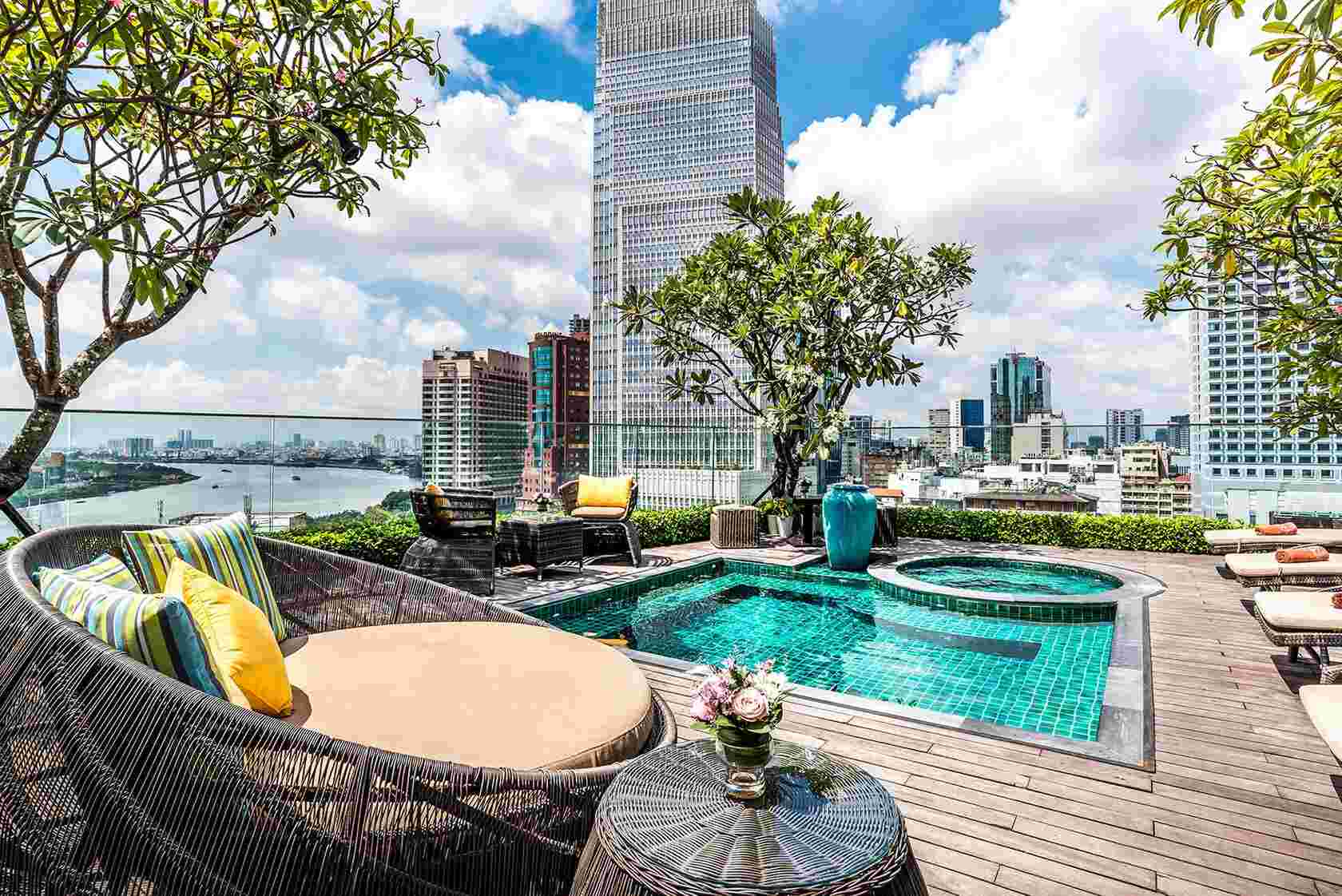 Hotels near Ho Chi Minh Airport & useful information about Tan Son Nhat Airport